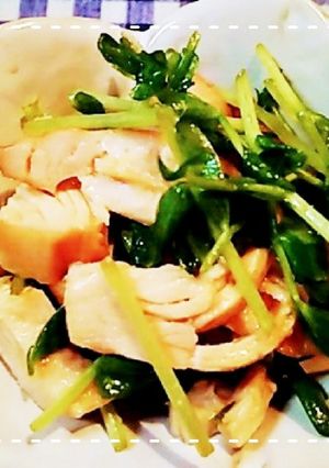 ボールだけで簡単!豆苗とチキンのサラダ-レシピのメイン写真