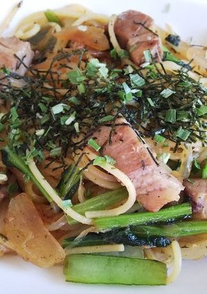 厚切り肉と小松菜のパスタ-レシピのメイン写真