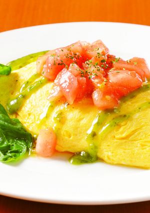 夏野菜リゾットのオムライス バジルソース-レシピのメイン写真