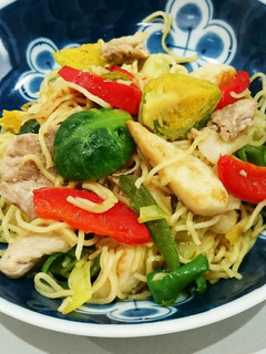 芽キャベツと笹かま入り!塩焼きそば-レシピのメイン写真