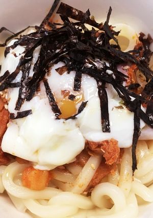 韓国の唐辛子ツナ缶で☆温玉辛ビビンうどん-レシピのメイン写真