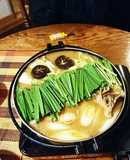 ヘルシー白滝豚三枚肉とキノコ味噌鍋