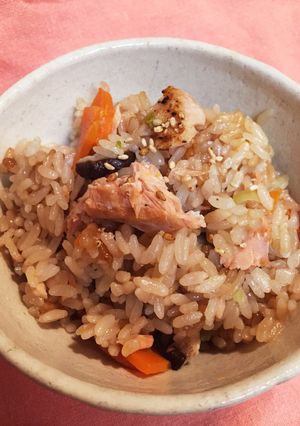 炊飯器で☆生鮭のバター醤油炊き込みご飯-レシピのメイン写真