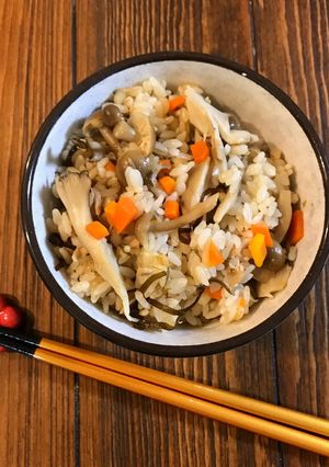 簡単♡きのことツナの塩昆布炊き込みご飯-レシピのメイン写真