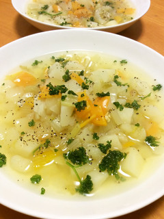 ローリエが効く野菜たっぷり岩塩スープ-レシピのメイン写真