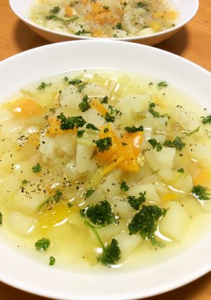 ローリエが効く野菜たっぷり岩塩スープ-レシピのメイン写真