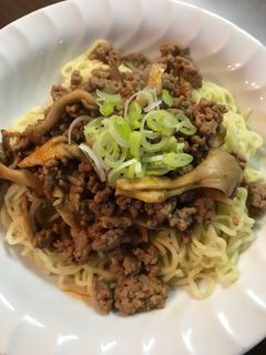 舞茸入り汁なし担々麺-レシピのメイン写真