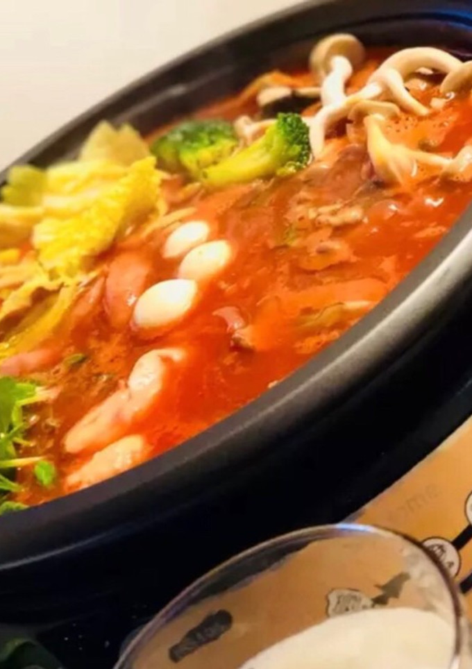 トマト缶で簡単 あったかトマト鍋-レシピのメイン写真