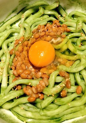 青汁を使った釜玉うどん納豆添え-レシピのメイン写真