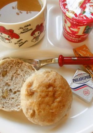 くるみパン！クリチメープルを添えて・・♪-レシピのメイン写真