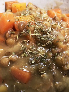 圧力鍋で簡単✨手羽先とレンズ豆のスープ煮-レシピのメイン写真