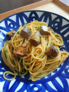 サバ味噌煮缶と豆苗のパスタ♪-レシピのメイン写真