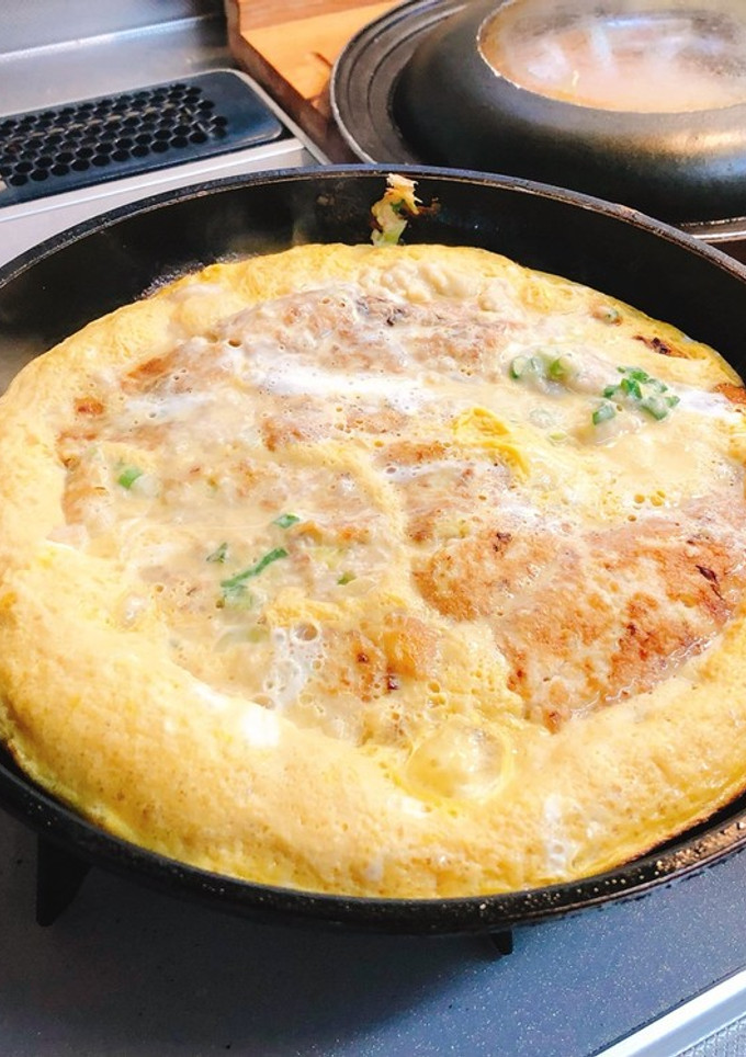余り餃子の餡でお好み焼きの卵とじ-レシピのメイン写真
