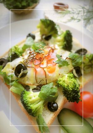 目玉焼き×ブロ×オリーブ✧和トースト-レシピのメイン写真