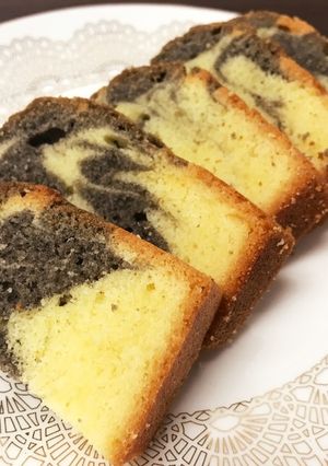 米粉の黒ごまマーブルパウンドケーキ -レシピのメイン写真