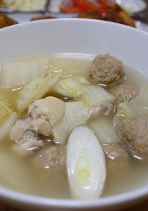 鶏団子と手羽元の白菜スープ-レシピのメイン写真