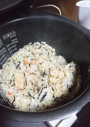 市販のひじき煮で炊き込みご飯-レシピのメイン写真