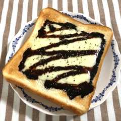 รูปของ チョコ＊チーズ＊ブラックペッパートースト