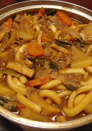 聖護院大根と葉玉ねぎの味噌煮込みうどん-レシピのメイン写真