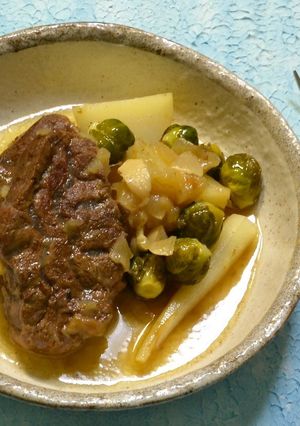 牛すね肉の煮込み-レシピのメイン写真