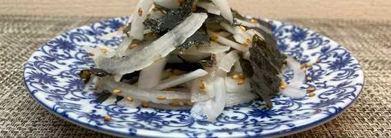 新玉ねぎと韓国海苔のサラダ♪
