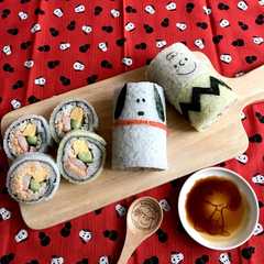 A picture of 恵方巻き デコ太巻き スヌーピー.