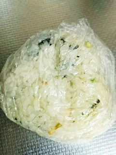 お茶漬けの素アレンジ☆簡単おにぎり-レシピのメイン写真