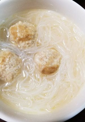 鳥団子と春雨の中華風スープ-レシピのメイン写真