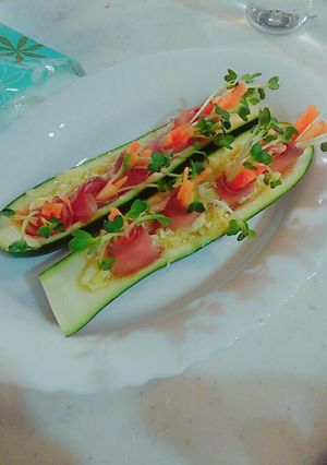ズッキーニとスモークサーモンお洒落な前菜-レシピのメイン写真