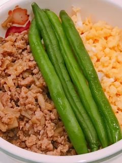蓮根と舞茸入りの肉そぼろの、3色そぼろ丼-レシピのメイン写真
