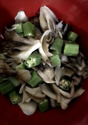 簡単、おくらと舞茸の副副菜-レシピのメイン写真