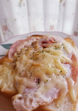 とろ～りチーズがけ☆ハムエッグトースト-レシピのメイン写真