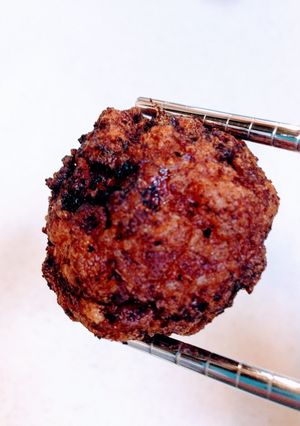 鶏むね肉5：もも肉5の肉団子-レシピのメイン写真