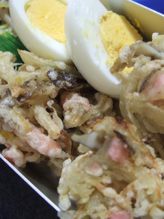 お弁当に♪彩りかわいいソーセージかき揚げ-レシピのメイン写真
