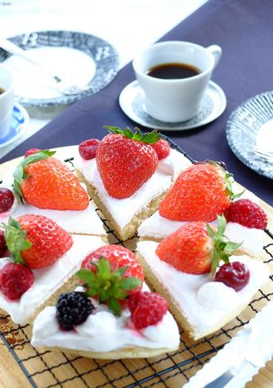 ショートケーキ風♡オープンパンケーキ！-レシピのメイン写真