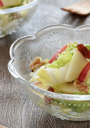 液体塩こうじで簡単☆白菜とリンゴのサラダ-レシピのメイン写真
