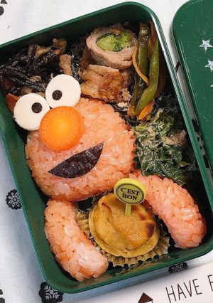 なんだか和風なエルモキャラ弁-レシピのメイン写真