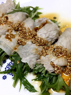 レンジだけ♪ピリ辛ダレで豚肉の水菜巻き-レシピのメイン写真