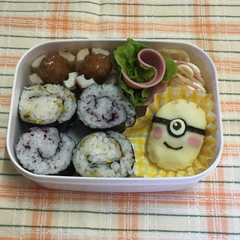 รูปของ ミニオン&のり巻き弁当