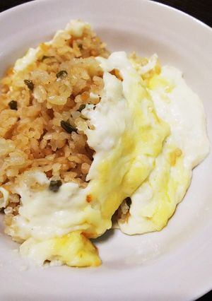 燻製米のピラフ ホワイトソースがけ-レシピのメイン写真