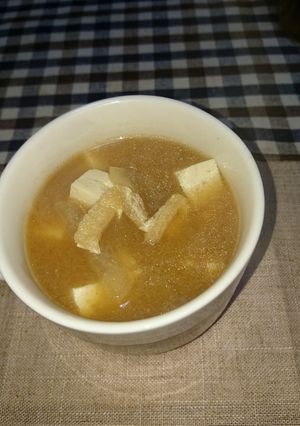 大根と油揚げと豆腐のお味噌汁-レシピのメイン写真