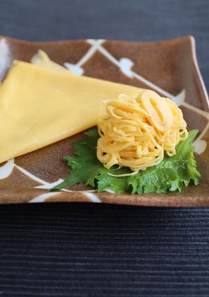 ［簡単 薄焼き卵 甘くない だし風味］-レシピのメイン写真