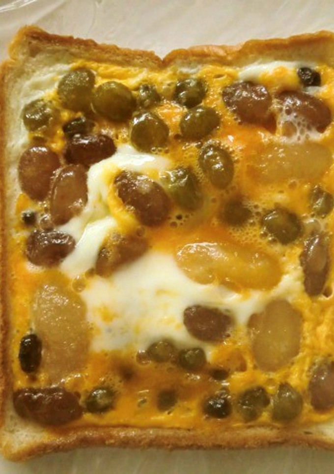 レンジで２分♪甘納豆とたまごのパン-レシピのメイン写真
