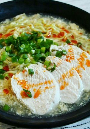 簡単鶏ハムのゆで汁使用！サンラータンメン-レシピのメイン写真