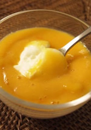 トロっと仕上げたマンゴーソースの杏仁豆腐-レシピのメイン写真