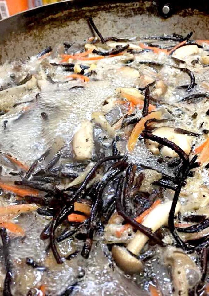 全部入れて待つだけ♪簡単！ひじきの煮物-レシピのメイン写真