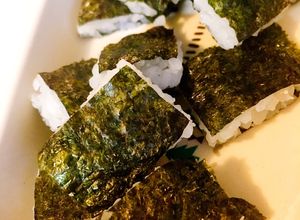 1歳からのおにぎり♡手掴み食べ応援-レシピのメイン写真