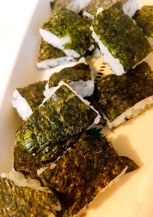 1歳からのおにぎり♡手掴み食べ応援-レシピのメイン写真