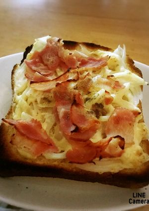 玉ねぎとベーコンのマヨトースト-レシピのメイン写真