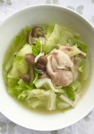 鶏肉とたっぷりキャベツの食べるスープ。-レシピのメイン写真